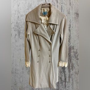Vintage Women’s Formal Dress Coat With Lace Undershirt